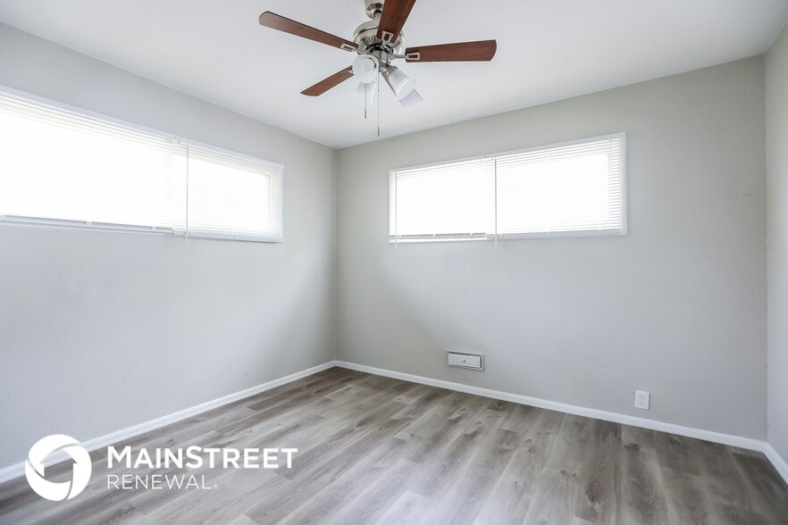 Building Photo - 7309 E 108th Dr