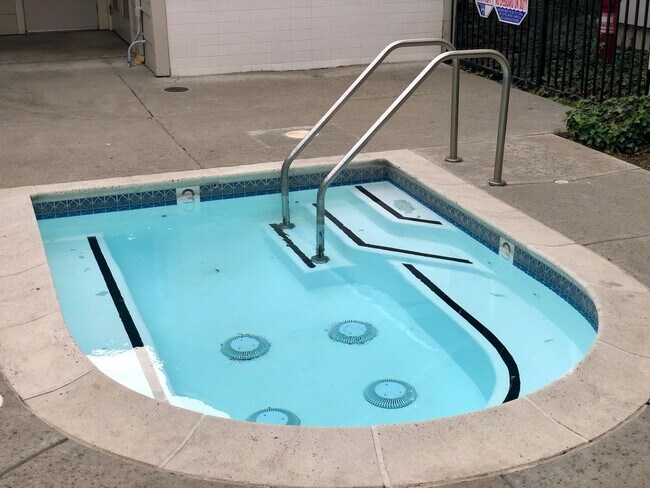 Building Photo - Ideal Location. .. Walk to Bart, Costco, Starbucks, Trader Joes, Kaiser Hospital