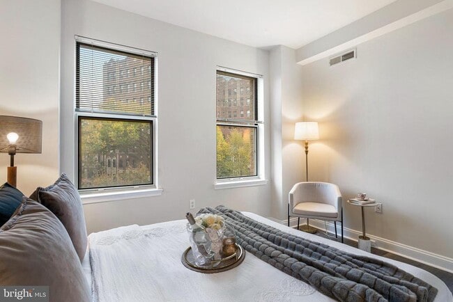 Building Photo - 1621 T St NW