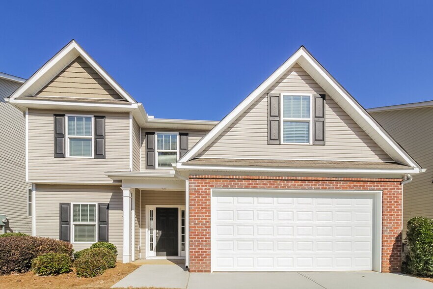Primary Photo - 141 Crescent Woode Way