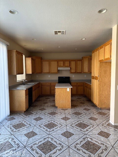 Building Photo - 12364 Freeport Dr