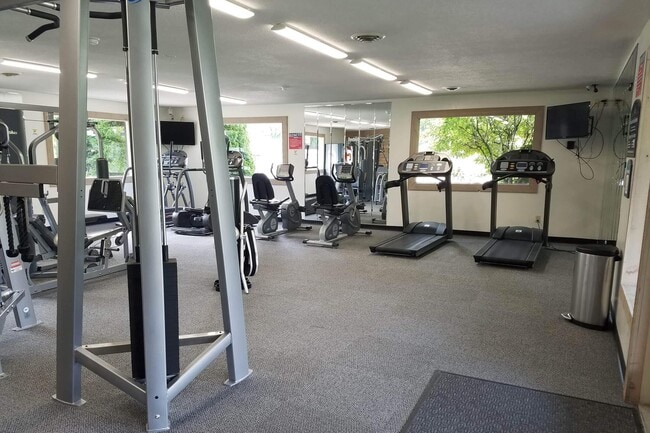 Building Photo - 39023 Edwards Ct