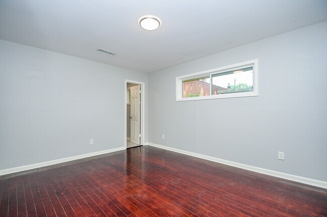 Building Photo - 5209 De Milo Dr