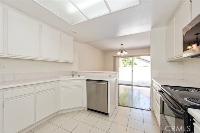 Building Photo - 105 Stanford Ct