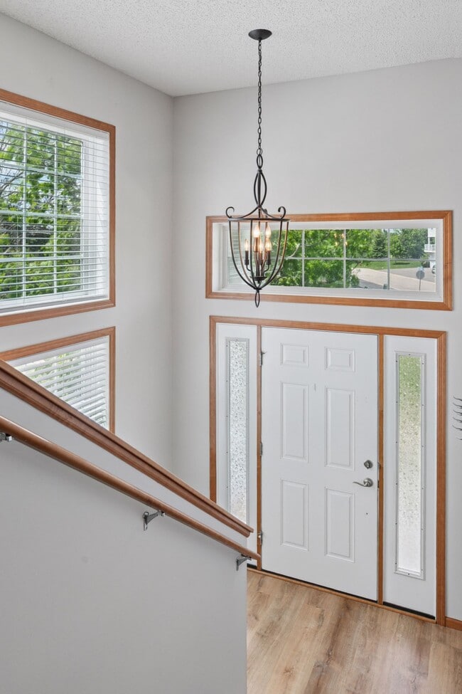 Building Photo - 15130 Fanning Dr N