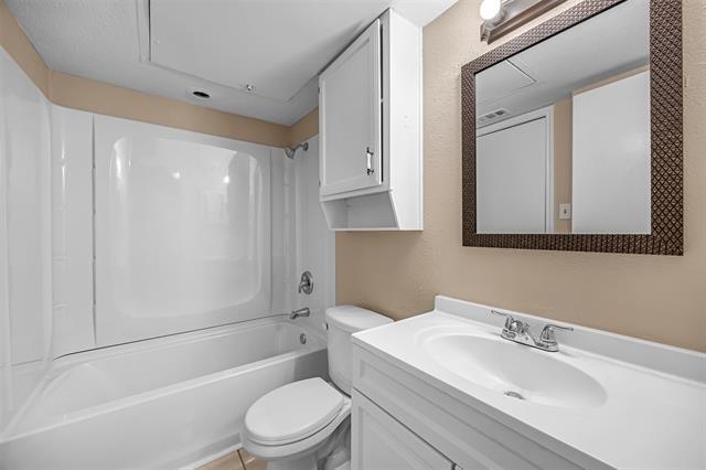 Building Photo - 2509 Sunflower Dr