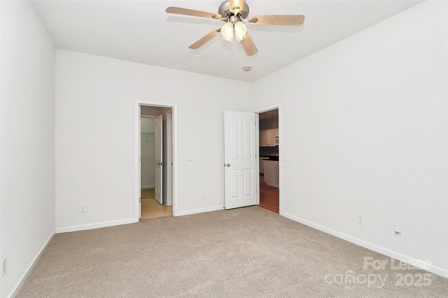 Building Photo - 16919 Commons Creek Dr