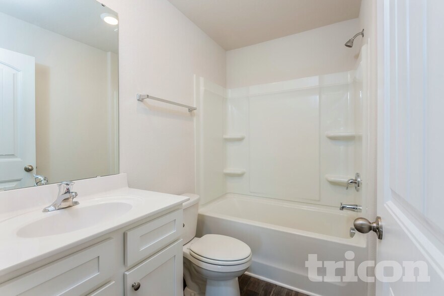 Building Photo - 4615 Hazelburn Dr