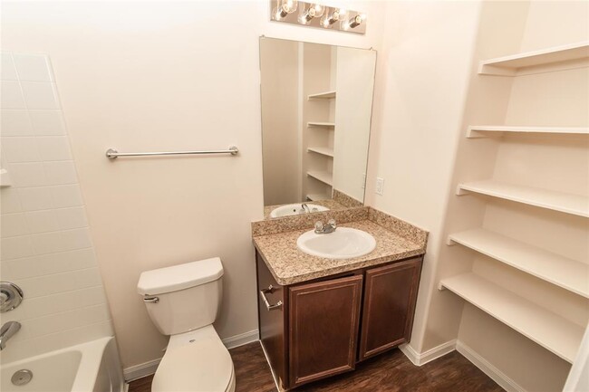 Building Photo - 9739 Tura Dr