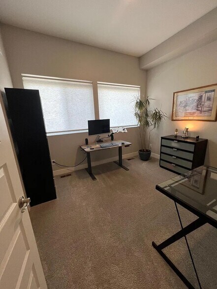 First floor second bedroom or office - 2860 W Parkside Pl