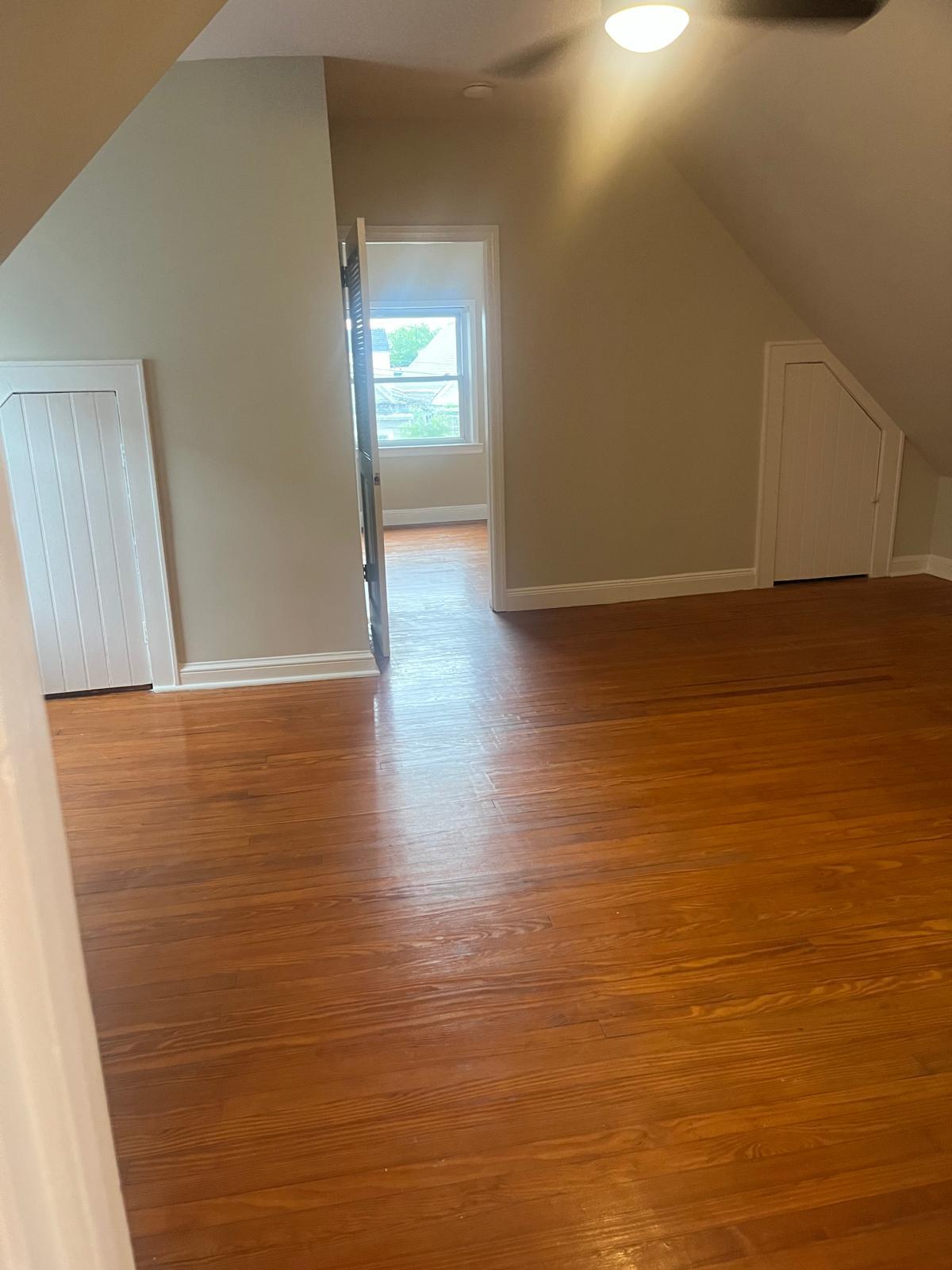 Building Photo - 97 W 54th St