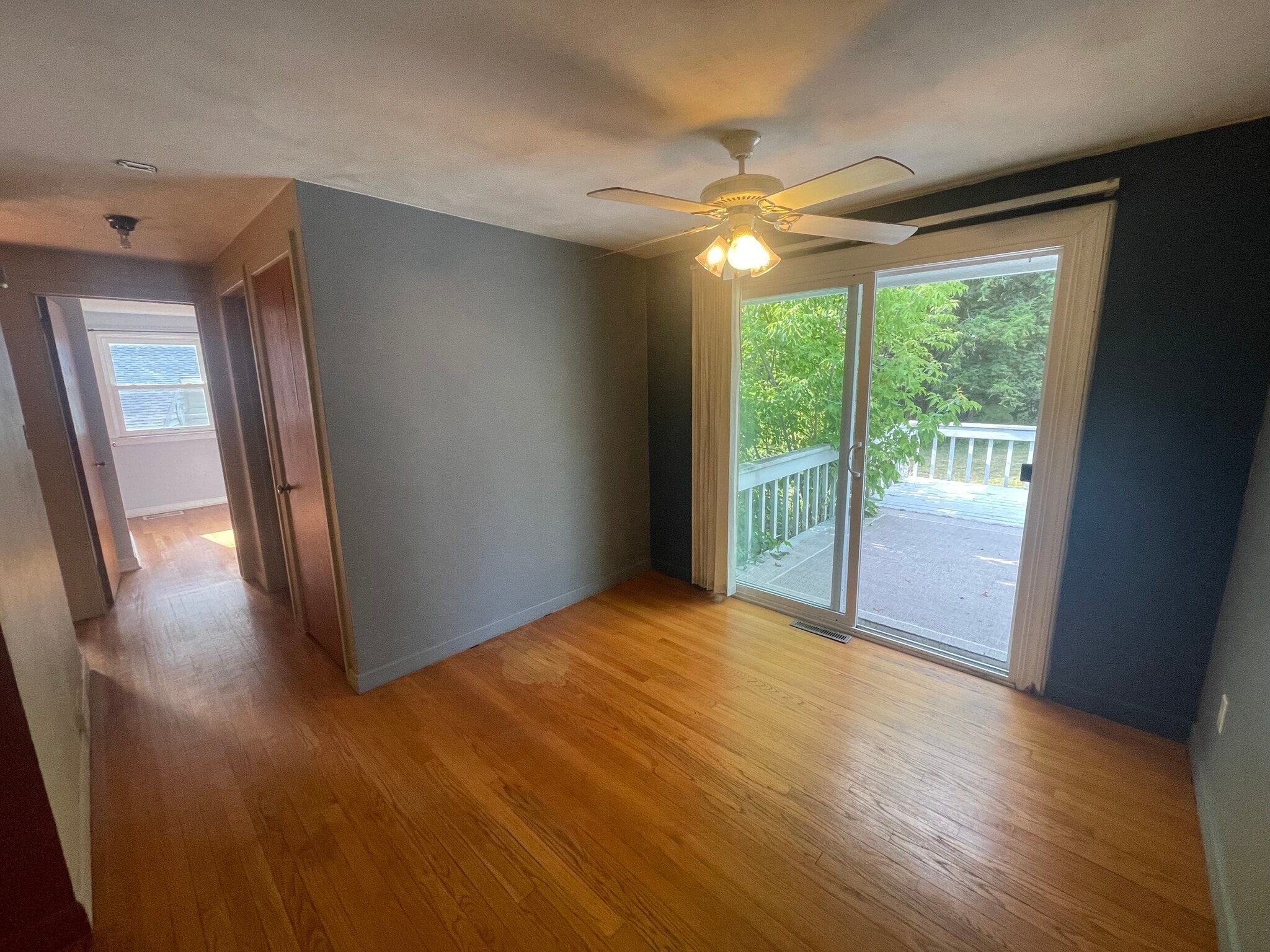 Building Photo - 205 Pine Grove St
