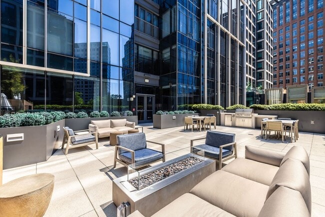 Building Photo - 133 Seaport Blvd