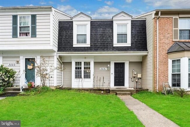 Building Photo - 3521 Easton Dr