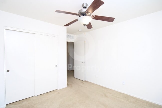 Building Photo - 2614 N 73rd Dr