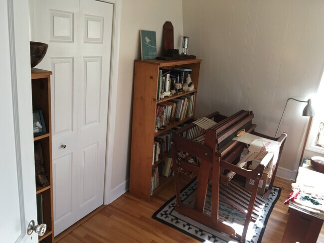 Front Bedroom - 299 High Street