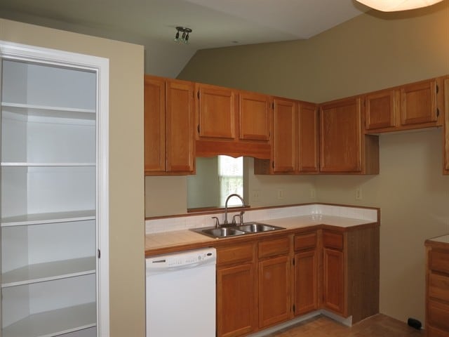 Building Photo - 10634 Bartley Dr