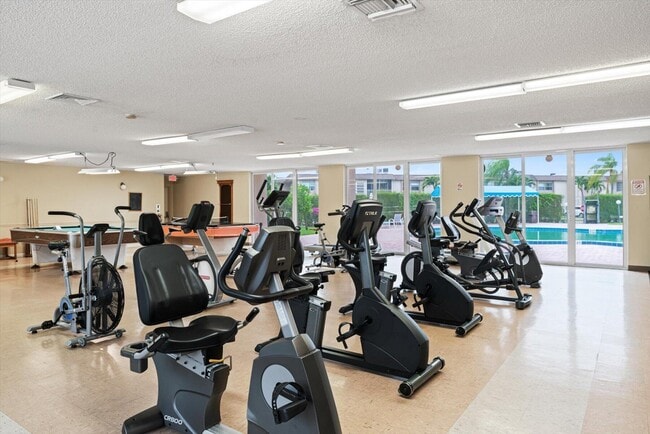 Building Photo - 719 Lori Dr