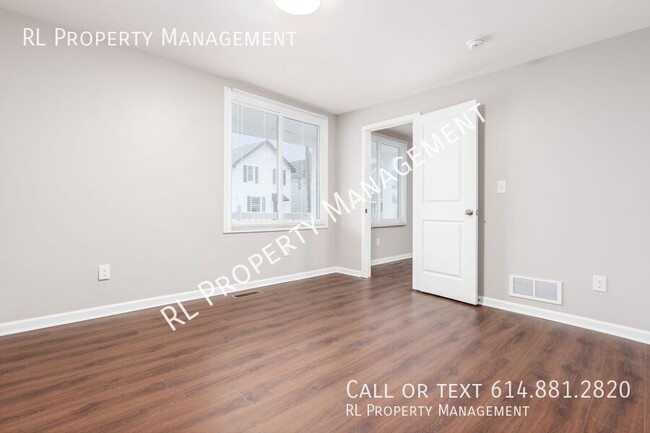 Building Photo - Super Cute 1st Floor unit in Duplex