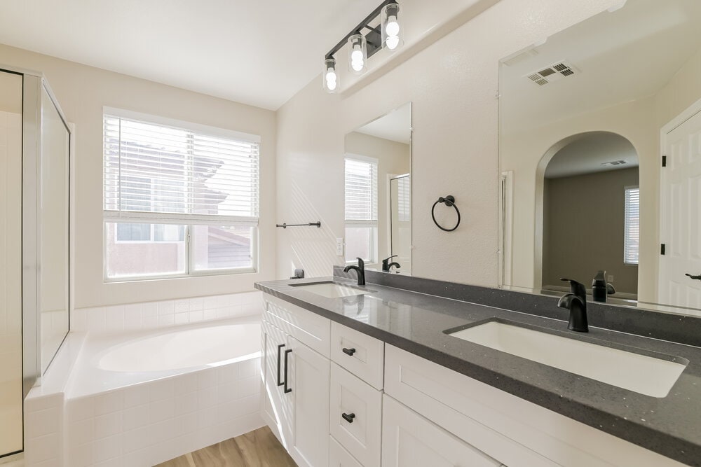 Building Photo - 995 Klamath River Ave