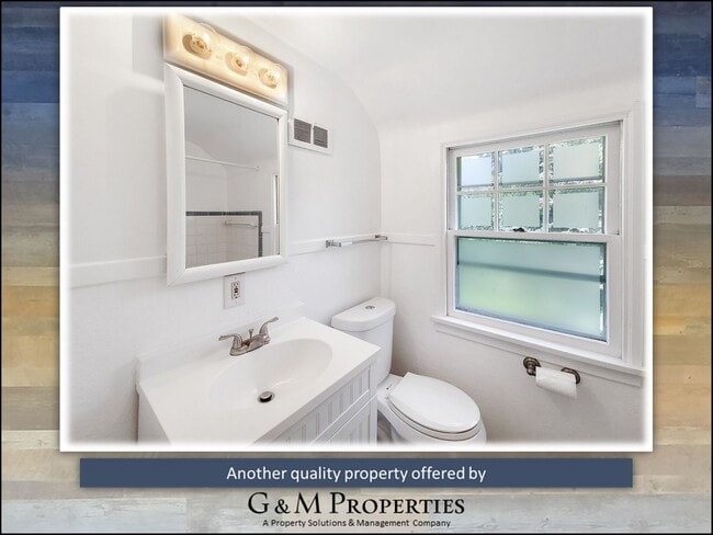 Building Photo - 3-Bedroom Single-Family - Walk to Strong/UofR!