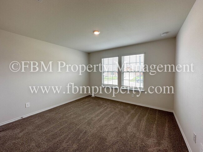 Building Photo - 864 Keystone Ct