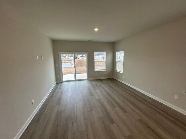 Building Photo - 6009 Port Royal St