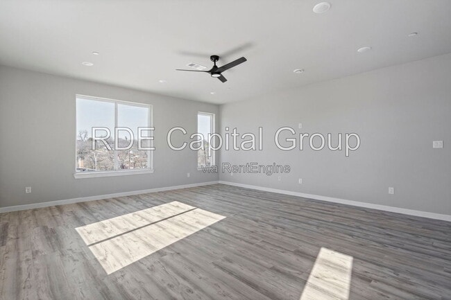 Building Photo - 948 S Corinth St Rd