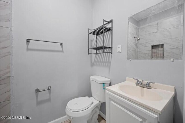 Building Photo - 1648 W 36th St