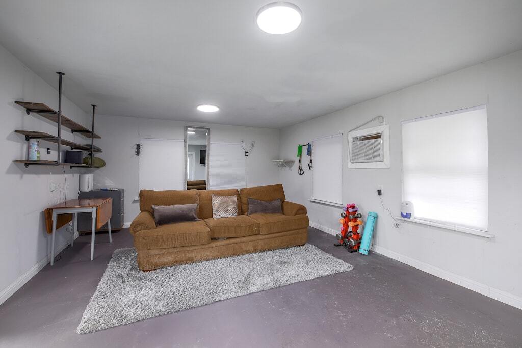 Building Photo - 6004 Libyan Dr