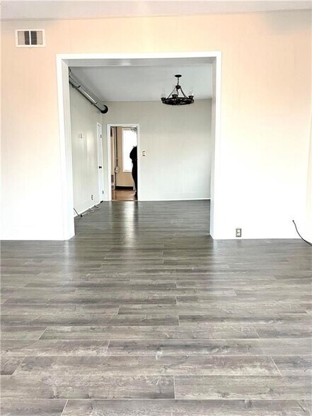 Building Photo - 3 Rowe Ave