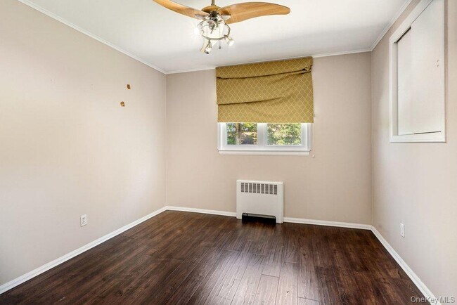 Building Photo - 8 Radnor Ct