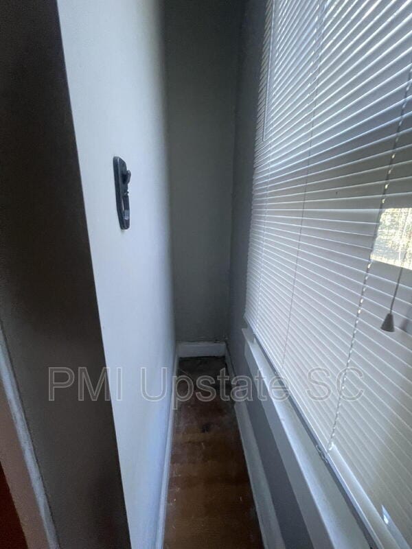 Building Photo - 181 N Fairview Ave