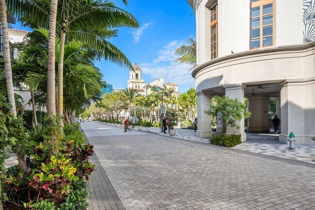 Building Photo - 651 Okeechobee Blvd