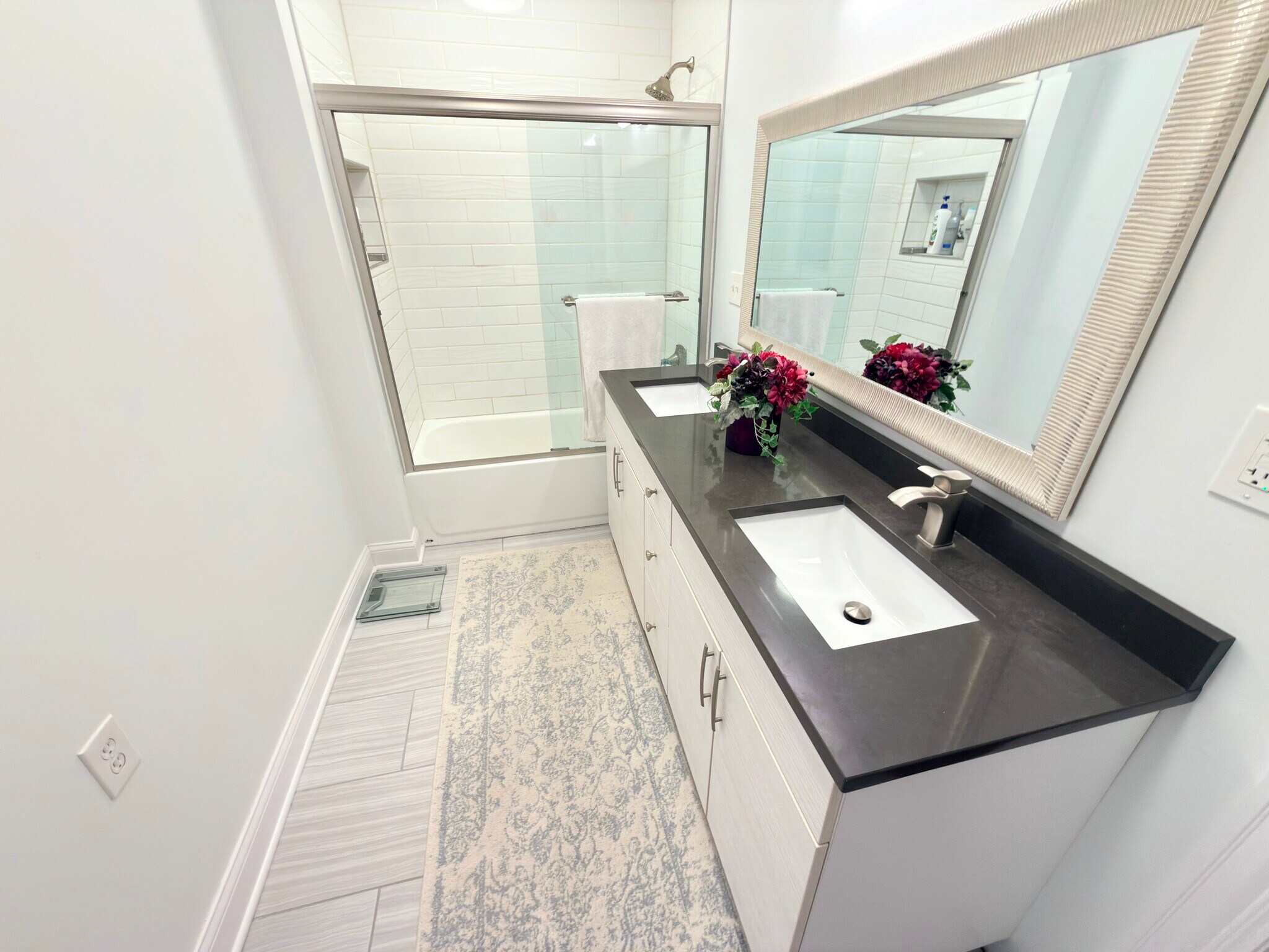 Building Photo - 2922 N Rockwell St