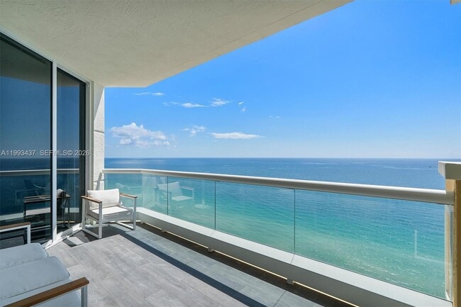 Building Photo - 17875 Collins Ave