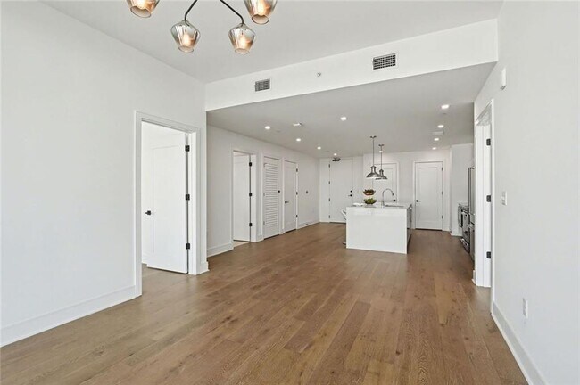 Building Photo - 788 West Marietta St NW