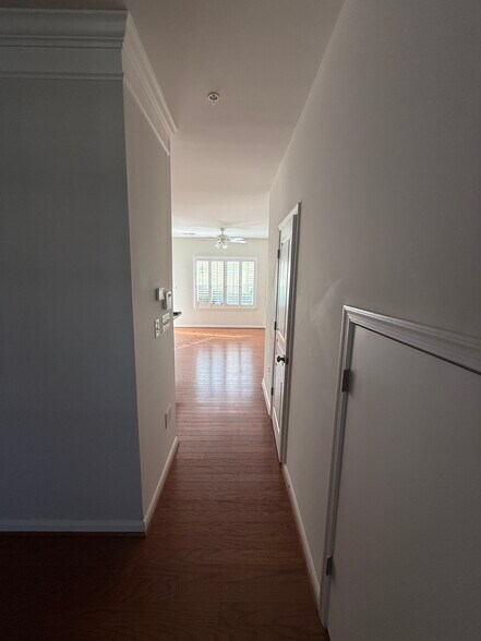 Building Photo - 20 Boucher Pl