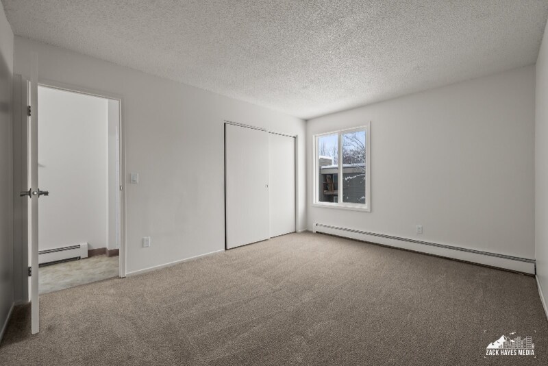 Building Photo - 4650 Reka Dr