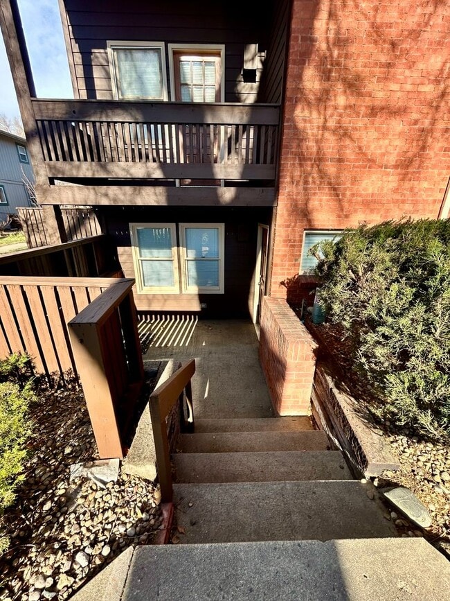 Building Photo - SHORT TERM RENTAL! 3Br/2Ba Condo in the Heart of Boulder