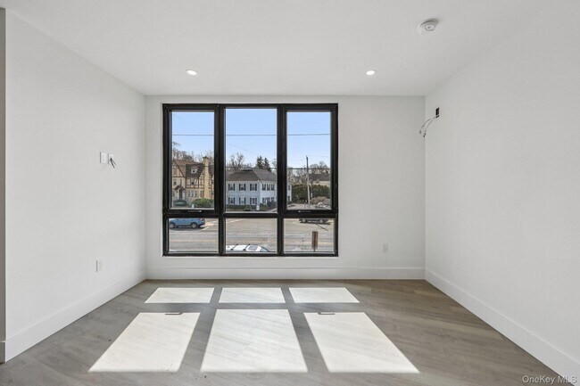 Building Photo - 325 Manville Rd