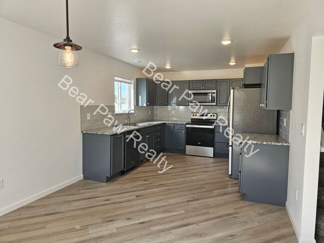 Building Photo - 901 Sonata Lane