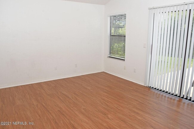 Building Photo - 164 Vista Grande Dr