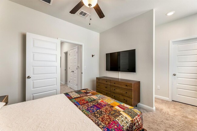 Building Photo - 7911 Mellencamp Dr