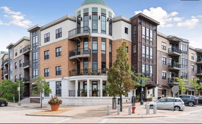 Building Photo - 3707 Grand Way