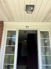 Building Photo - 99 N Middletown Rd