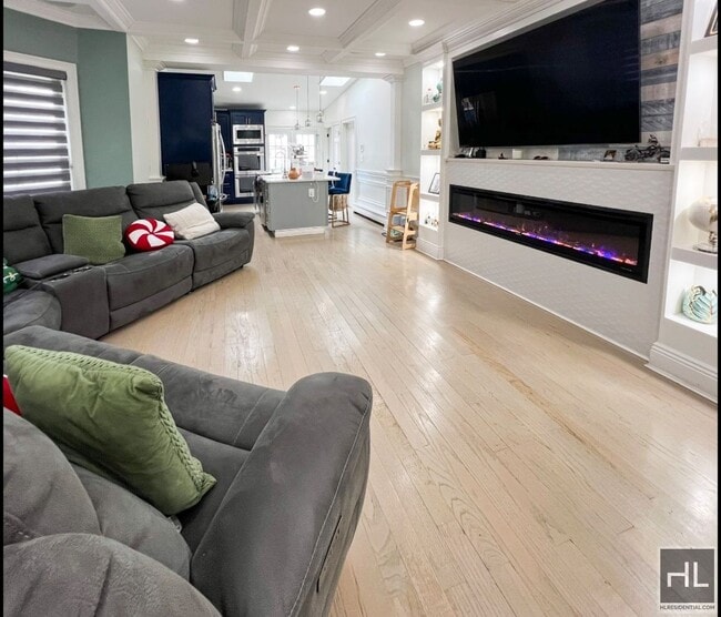 Building Photo - 29 3rd Ave