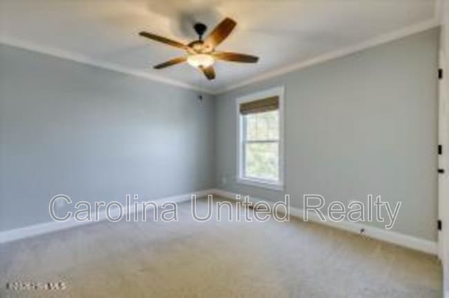 Building Photo - 1003 Glenhaven Dr
