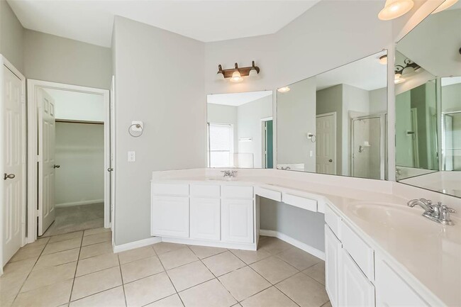 Building Photo - 17627 Quiet Loch Ln