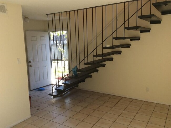 Building Photo - 1737 Wooten Park Dr